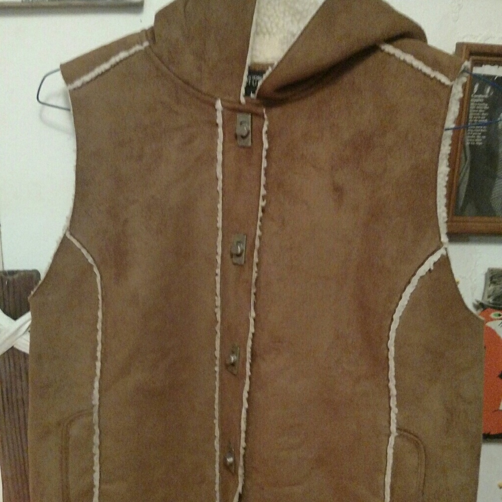NY signature Hooded Vest